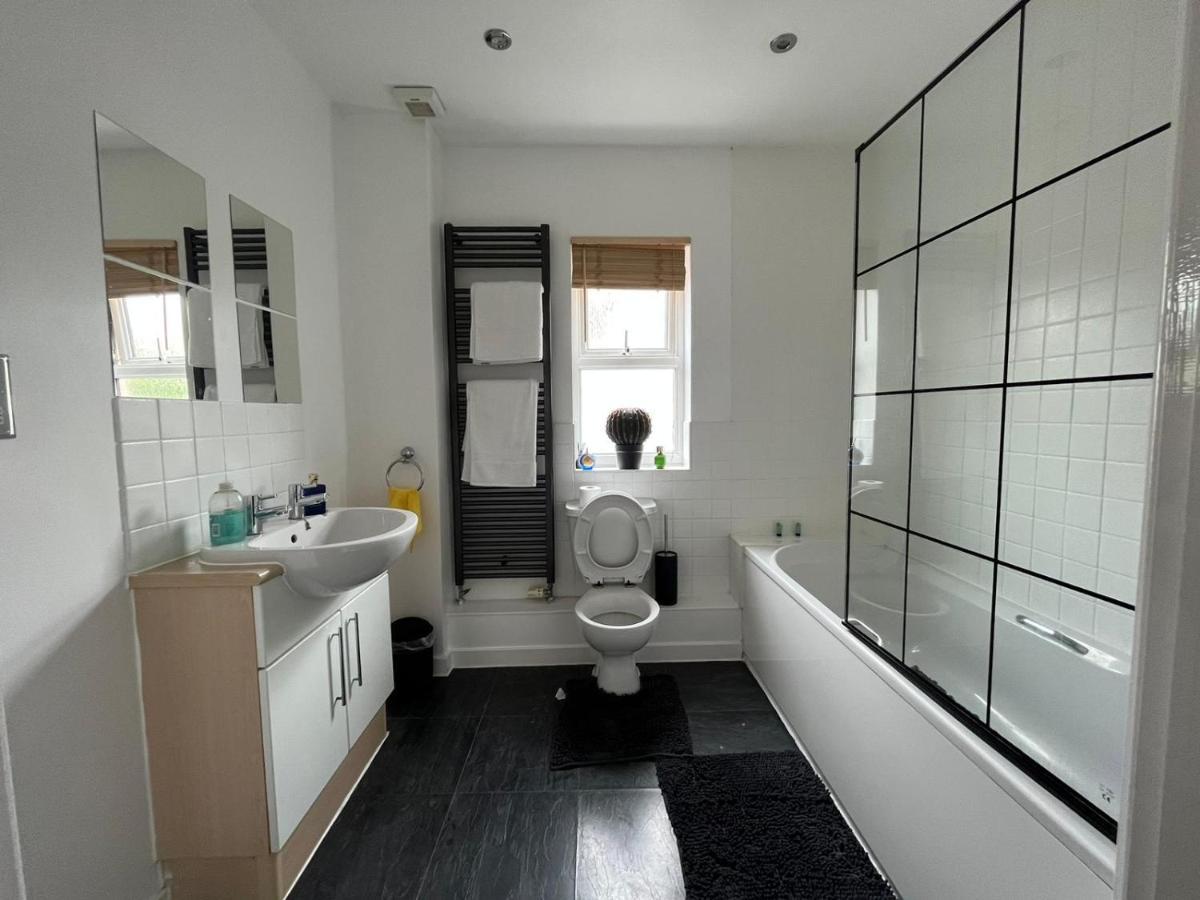 Kent, Dartford Station Apartments Экстерьер фото